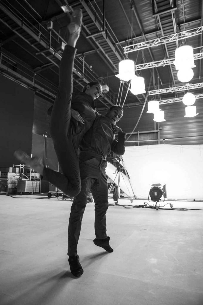 Duo Dancers
